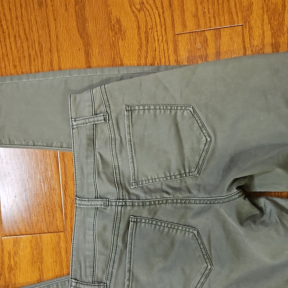 Harper Army Green Pants with Zipper Pockets - Picture 5 of 8